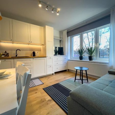 שורזוב Urban Apartments Studio No 4A, Free Private Parking, Self Check-In מראה חיצוני תמונה