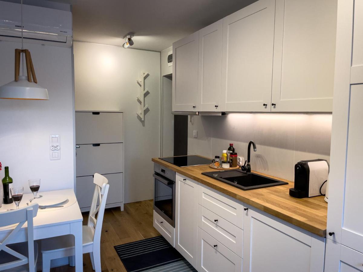 שורזוב Urban Apartments Studio No 4A, Free Private Parking, Self Check-In מראה חיצוני תמונה