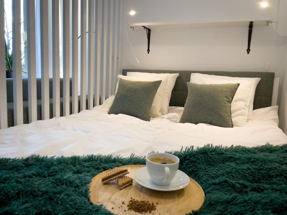 שורזוב Urban Apartments Studio No 4A, Free Private Parking, Self Check-In מראה חיצוני תמונה