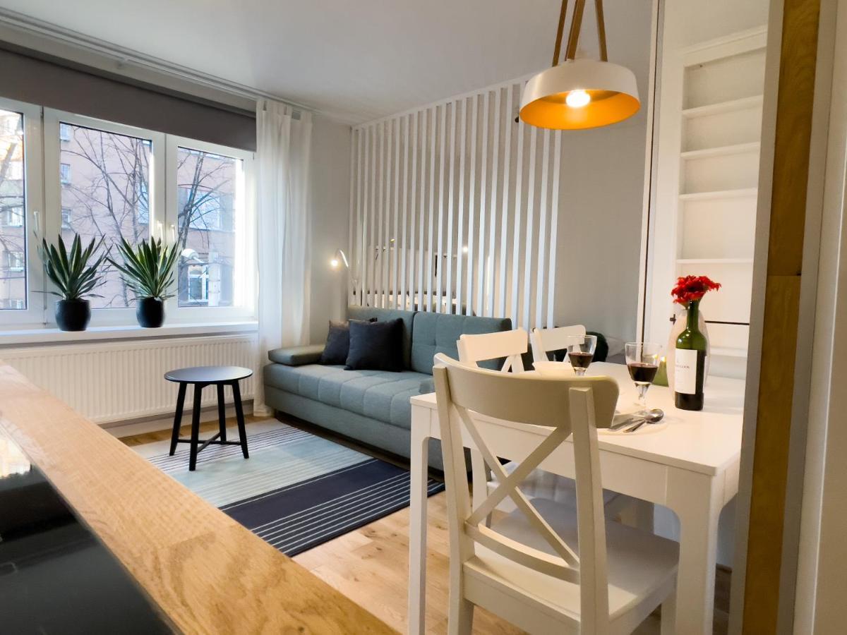 שורזוב Urban Apartments Studio No 4A, Free Private Parking, Self Check-In מראה חיצוני תמונה